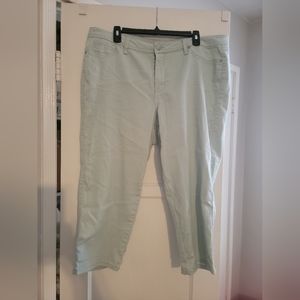 Westport Signature Fit Mint Green Capri 18 Jeans